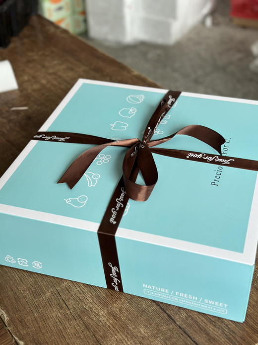 水果礼盒（中）2025年招行私行提货套餐～蒂芙尼蓝礼盒（会根据当季情况调整当下最佳口感的好货） 商品图0