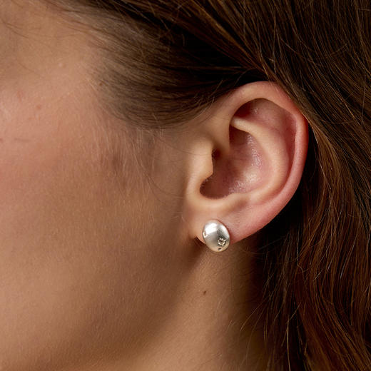 ARSIS｜星夜系列 丝光星点耳钉 商品图3