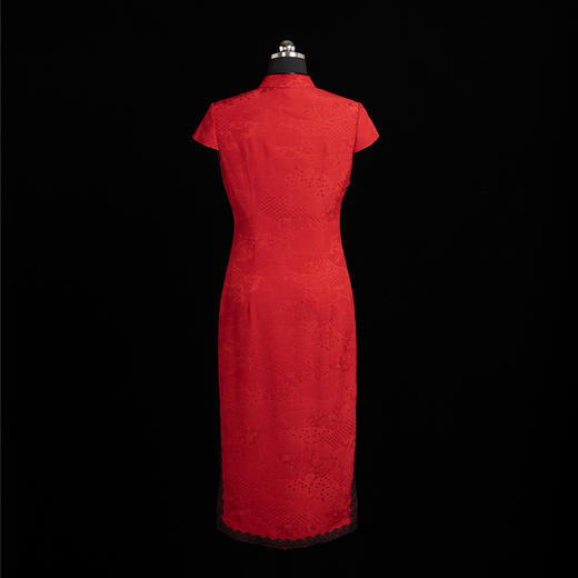 荷言GL 状元 送考传统旗袍大红色人丝桑蚕丝提花兔耳盘扣蕾丝花边 商品图3