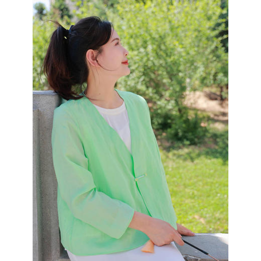 【抖音专属】V领小衫（24710398欧碧） 商品图4