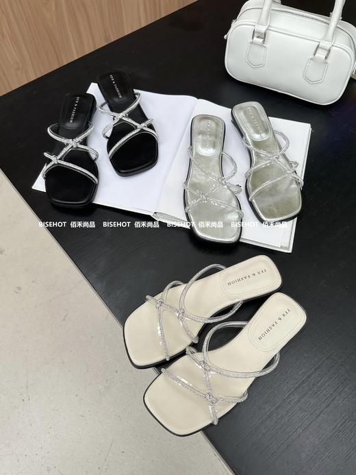 新品粗跟带钻时装凉鞋689B42594（W） 商品图0