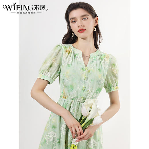 未风绿色雪纺绣花连衣裙女夏2024夏季新款气质泡泡袖遮肉显瘦裙子 商品图1