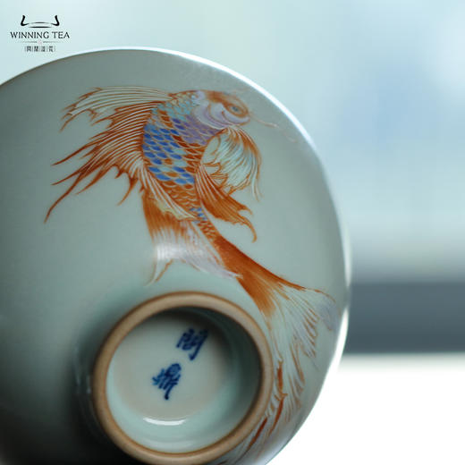 问鼎汝瓷鼎峰系列天青精工款小鸿声杯（年年有余） 商品图4