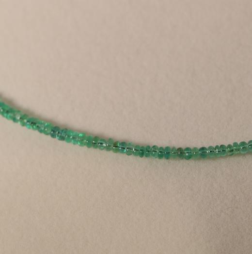 甄珠贝 ​进口彩宝素链 高叶、倪妮同款 祖母绿/红宝石 通透明艳，氧气感满满 18k金扣（注：固定项链的压扣不是18k，如需定制18k，加180元，请私） 商品图2