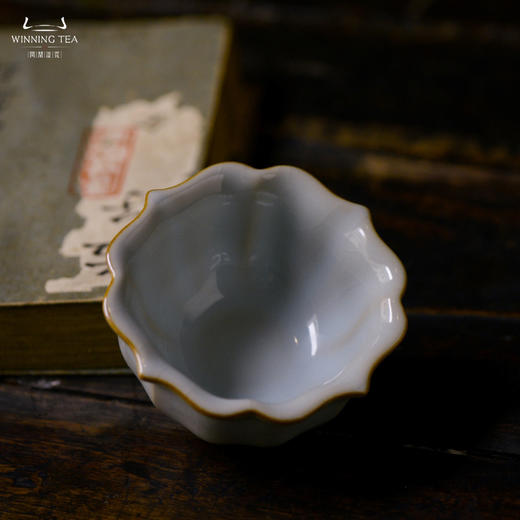 问鼎汝瓷鼎峰系列月白紫金釉经典款宝相杯 商品图1