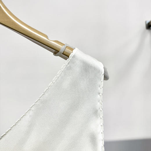 火桐hooton搭配神器 宽肩带波浪边真丝背心212BX2251 商品图1