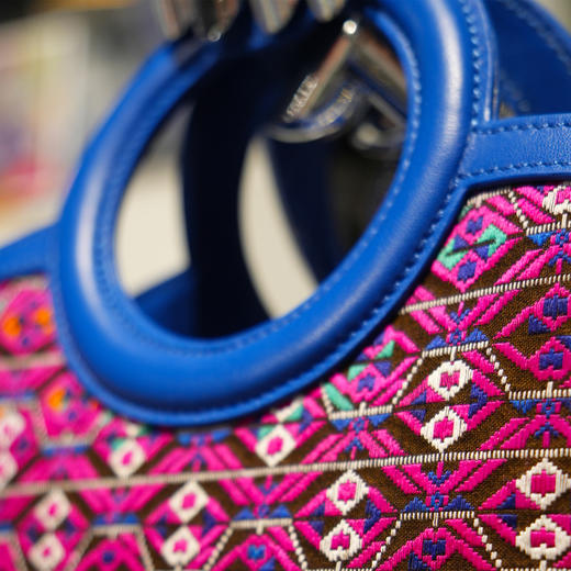 深山集市数纱绣蓝色圆柄包 商品图1