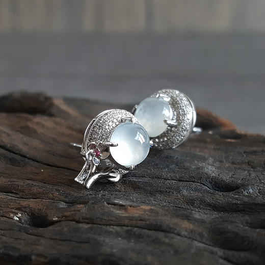 【天然正品】冰种白色蛋面翡翠AU750精品白金豪镶钻耳钉15.1*10.5*20.2MM（皆取最大值）160124XY27+ 商品图2