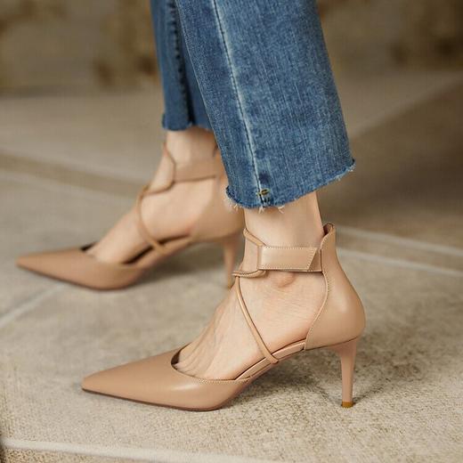 【预售5天】夏季新款法式性感交叉带真皮高跟鞋女杏色尖头罗马包头凉鞋女MCC&C8166 商品图1
