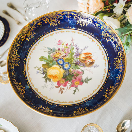 【已售】独角鹿西洋古董1873年代法国出品闪电蓝釉描金彩绘花卉主题果樽 商品图2