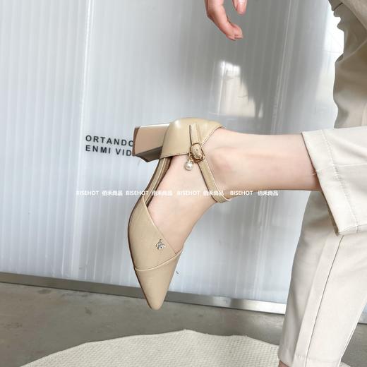 新品女士牛皮尖头百搭时装中空鞋829B42524（W） 商品图3