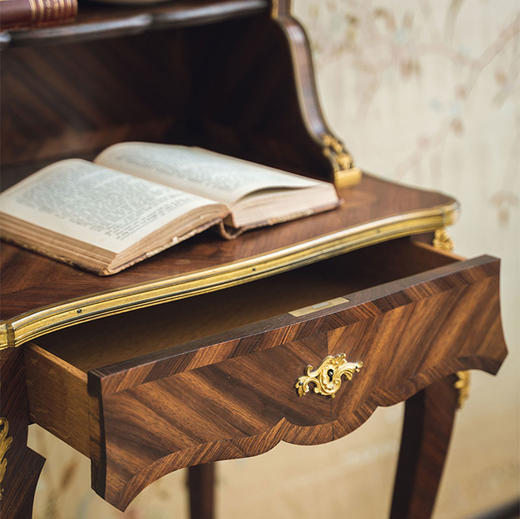 独角鹿西洋古董19世纪拿破仑三世时期法国出品铜鎏金装饰叠橱式淑女写字桌 商品图1