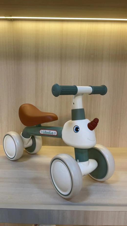 充值3k-滑行四轮车 商品图0