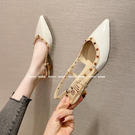 新品女士铆钉尖头时装中空鞋845B42551（W） 商品图5