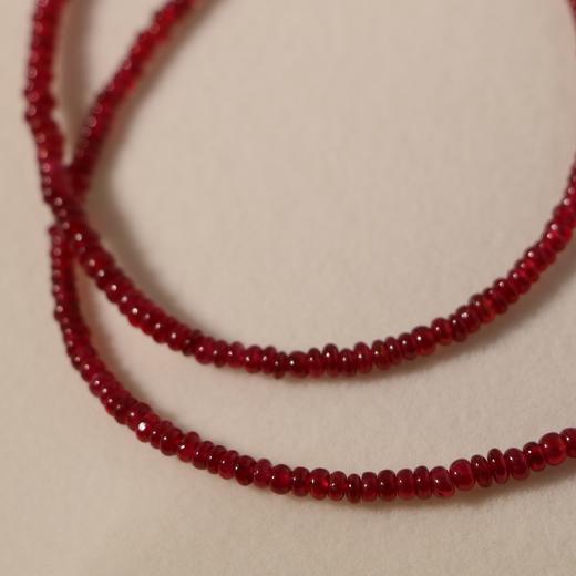 甄珠贝 ​进口彩宝素链 高叶、倪妮同款 祖母绿/红宝石 通透明艳，氧气感满满 18k金扣（注：固定项链的压扣不是18k，如需定制18k，加180元，请私） 商品图4