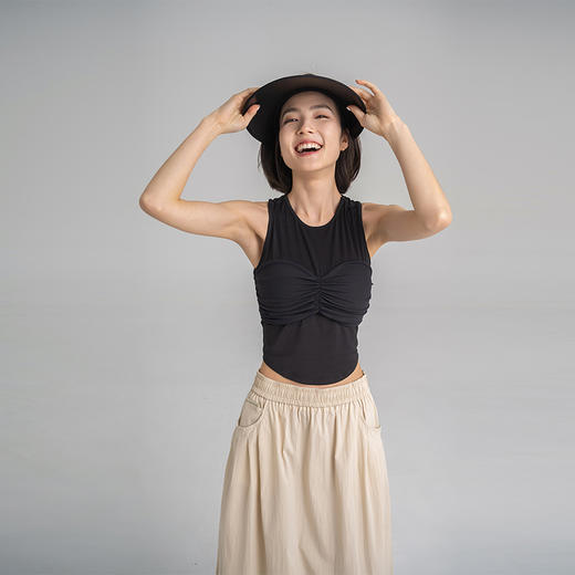 【裸感】带一体杯胸垫背心 胸口复古网纱蝴蝶褶皱拼接 运动休闲显瘦上衣 商品图6