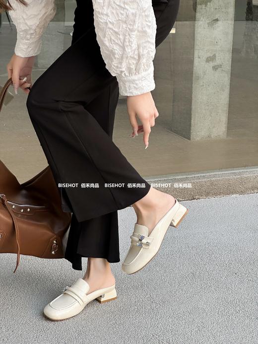 新品漆皮矮跟时装新款半拖772B42507（W） 商品图1