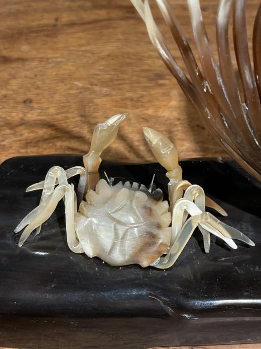 牛角巧雕案头笔筒摆件，顺丰包邮 商品图3