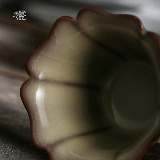 问鼎哥窑致巧款宛芳杯 商品图2