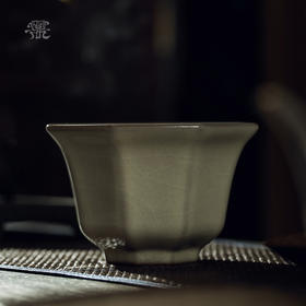 问鼎哥窑八方盅