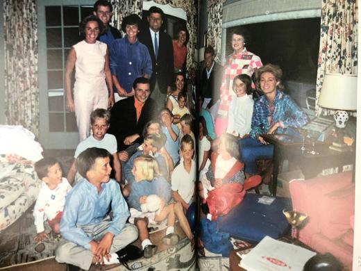 短暂的闪光时刻：缅怀肯尼迪 约百幅插图 精装16开 商品图9