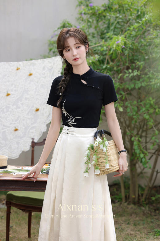 【6折秒杀】鹿向南 新中式修身短款T恤女国风正肩绿色短袖L33872 商品图5