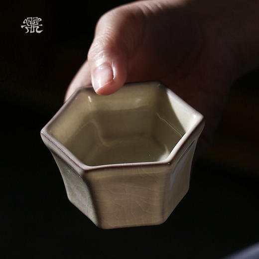 问鼎哥窑致巧款知心杯 商品图2