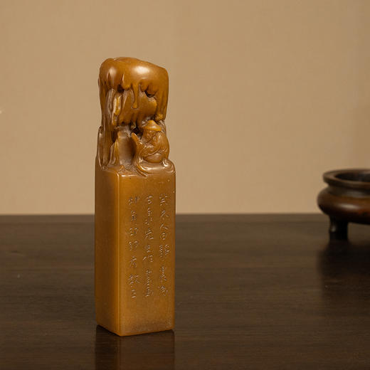 清 寿山石雕人物钮诗文印章 商品图1