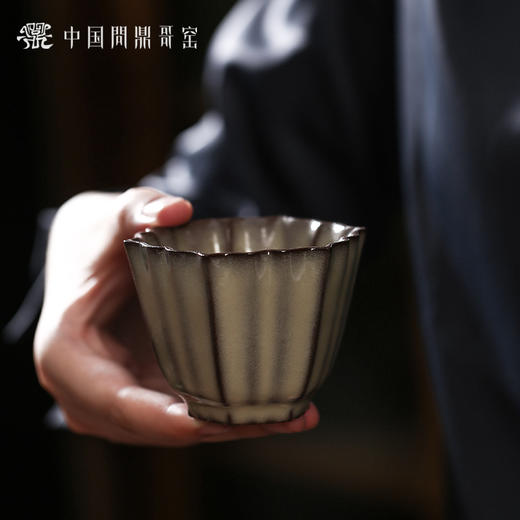 问鼎哥窑致巧款绽蕊杯 商品图1