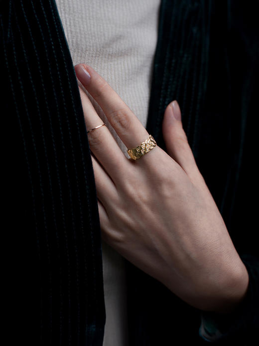 LUCINE 秘密花园定制18K黄金钻石戒指宽蕾丝菱格复古宫廷时尚大气 商品图2