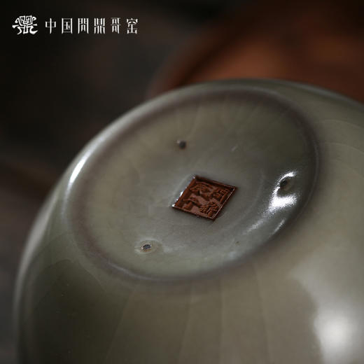 问鼎哥窑致巧款精工逐月杯 商品图4