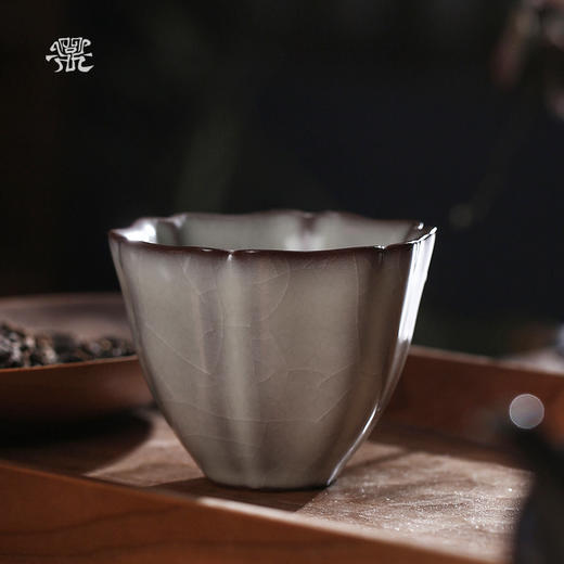 问鼎哥窑致巧款冰棱杯 商品图0