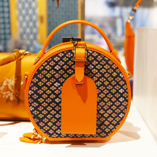 深山集市·棕色数纱绣圆饼包 商品图0