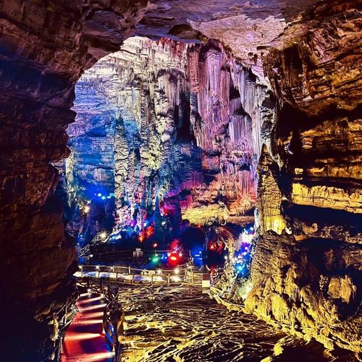 边玩边养老丨漫游荔波，住5钻江景酒店，观翡翠大小七孔，在“人间洗肺地”享天然氧吧！ 商品图4