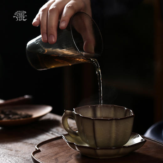 问鼎哥窑宝相咖啡杯碟组 商品图2