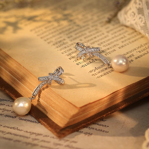 Manreya玛芮雅“梦蝶”法式巴洛克珍珠耳环 商品图8