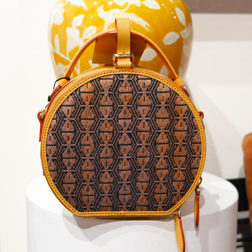 深山集市·棕色数纱绣土黄色圆柄包 商品图0