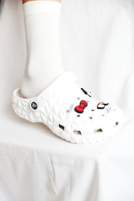 你好榴莲君，把夏天穿在脚上。599元一双の软底榴莲洞洞鞋A053168 商品图11