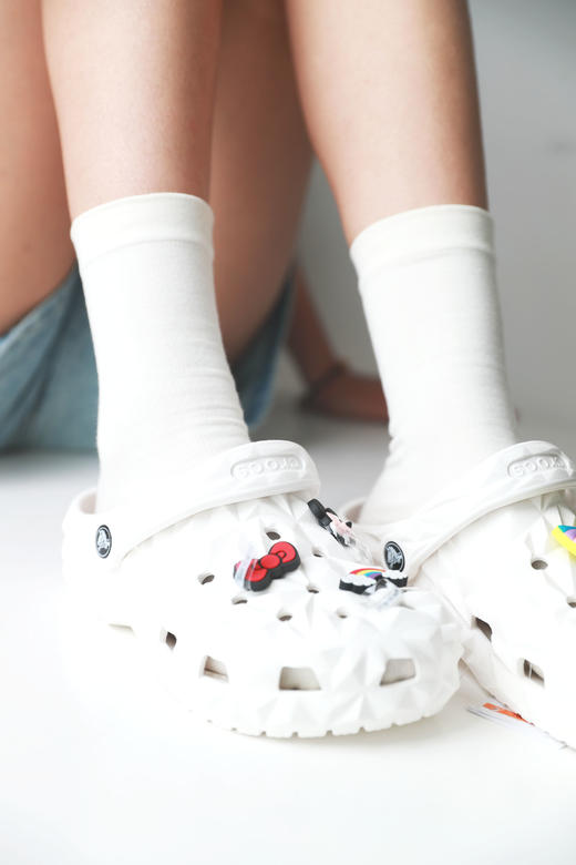 你好榴莲君，把夏天穿在脚上。599元一双の软底榴莲洞洞鞋A053168 商品图9