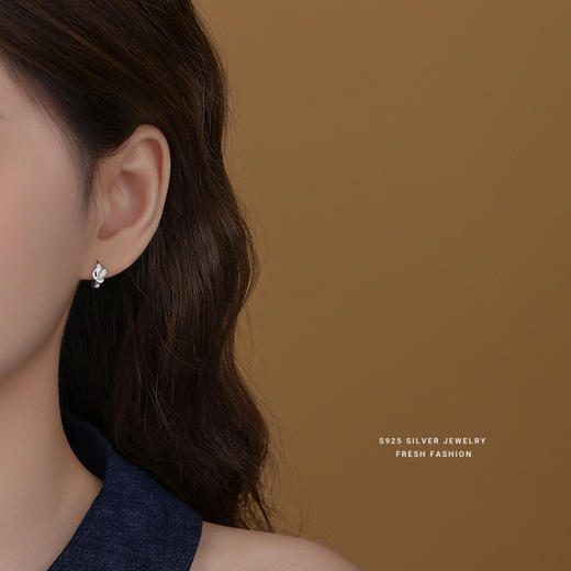 【结爱】S925银打结交错爱心锆石耳饰【YXS-E3979】 商品图3