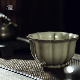 问鼎哥窑宝相盅