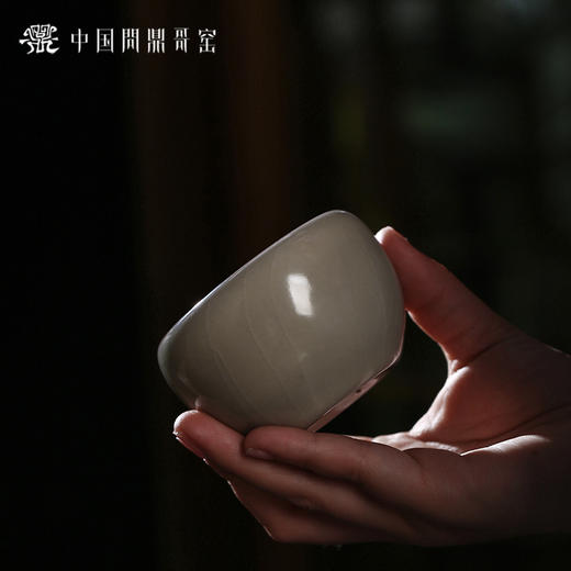 问鼎哥窑致巧款精工逐月杯 商品图3