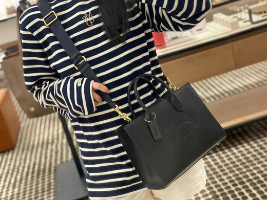 ￥2599🇺🇸直邮，coach专柜3🈷️新款Ace tote26托特包，全皮浮雕马车logo，配logo宽肩带，手拎单肩斜挎都可以时尚百搭 商品图8