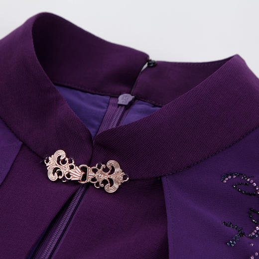 PF8F5斯尔丽2024新款旗袍式披肩雪纺拼接烫钻工艺精致悬垂丝滑连衣裙 商品图5