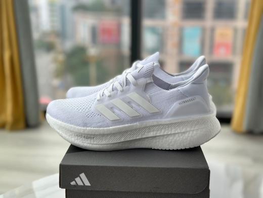 点此购买 阿迪Ultra Boost Light 10代爆米花轻弹系列男女款缓震慢跑鞋 98 290094 商品图6