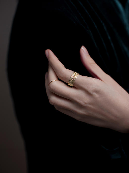 LUCINE 秘密花园定制18K黄金钻石戒指宽蕾丝菱格复古宫廷时尚大气 商品图1