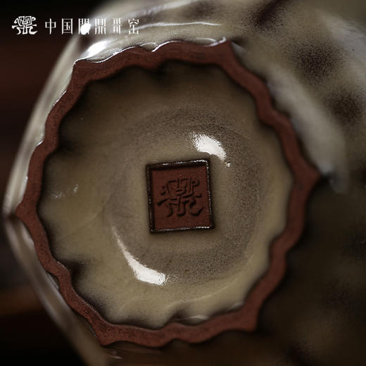 问鼎哥窑致巧款绽蕊杯 商品图3