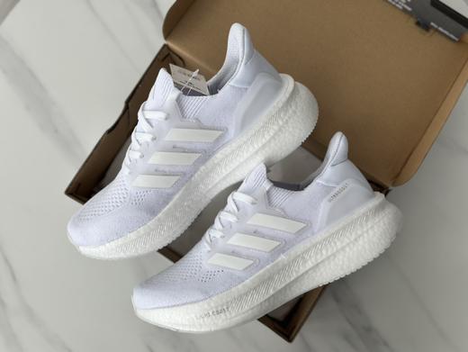 点此购买 阿迪Ultra Boost Light 10代爆米花轻弹系列男女款缓震慢跑鞋 98 290094 商品图12