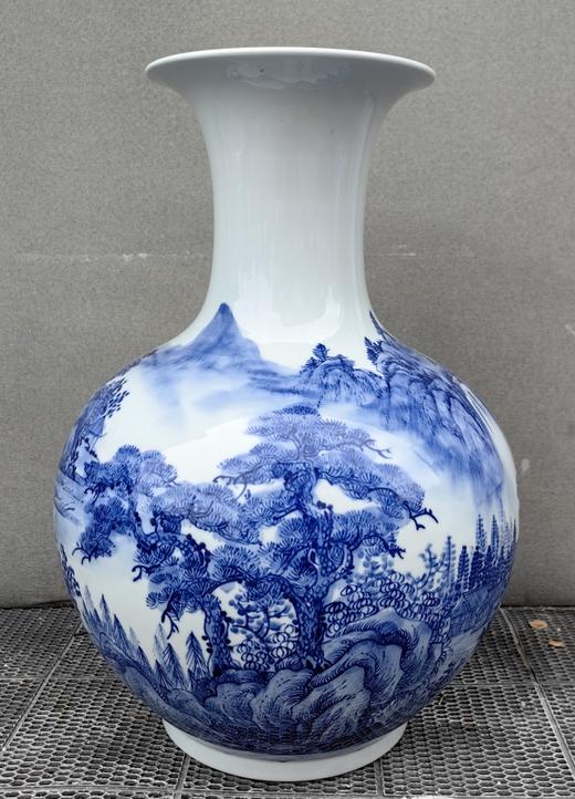 青花源远流长赏瓶 商品图2