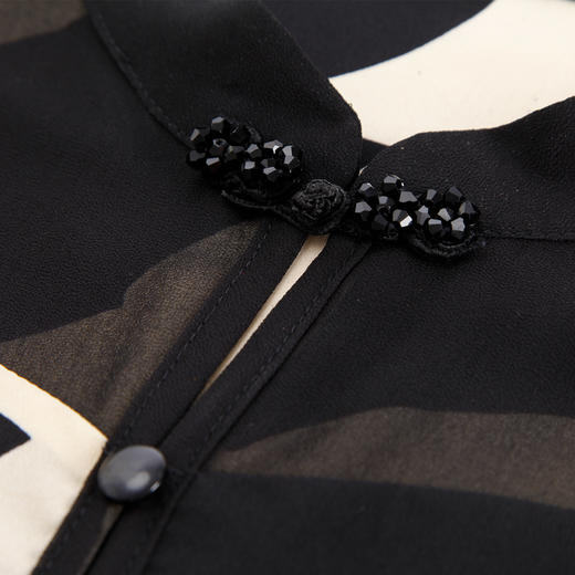 PF8B4斯尔丽2024新款改良旗袍式宽松版显瘦撞色印花浪漫气质连衣裙 商品图4